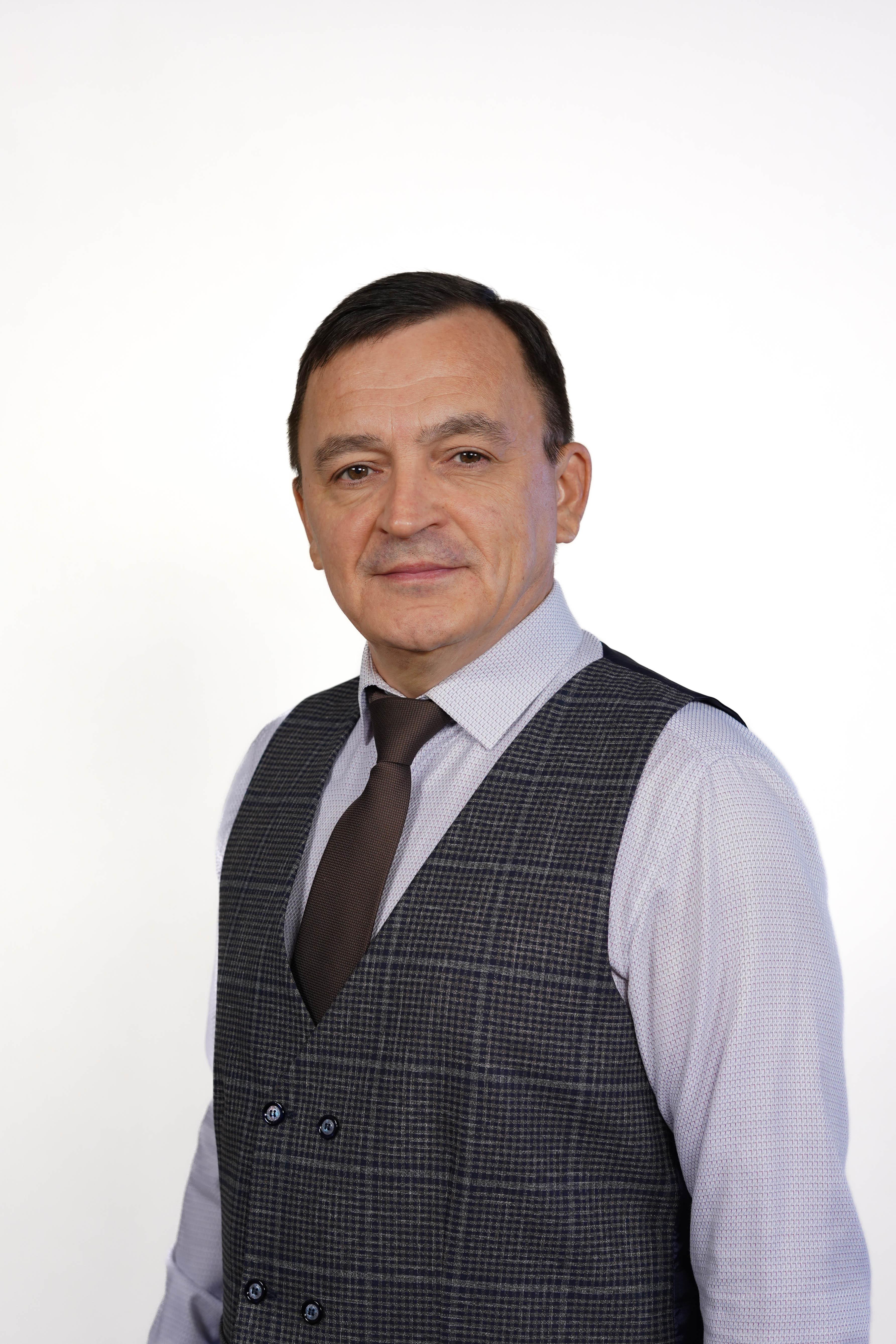 КАДЫРОВ Рамиль Васильевич